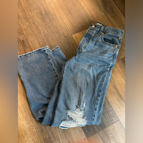 Levi's Denim - Nwot levi ribcage straight ankle jeans